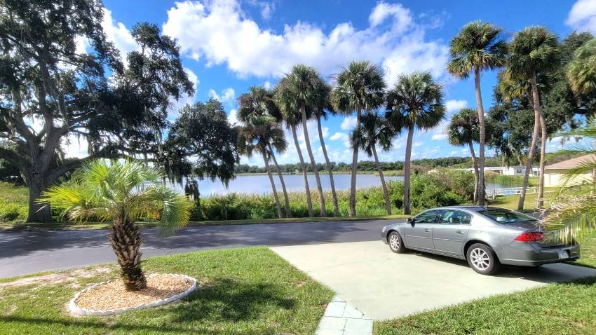 84 Emerald Dr. East a Dundee, FL Mobile or Manufactured Home for Sale